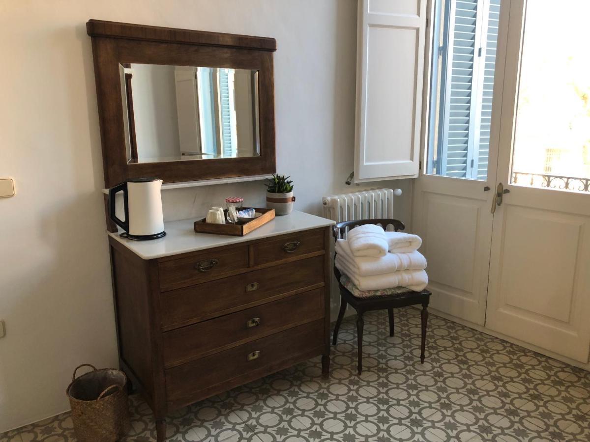 Family B&B Homefromhomees Сан Фелиу де Гиксолс Екстериор снимка