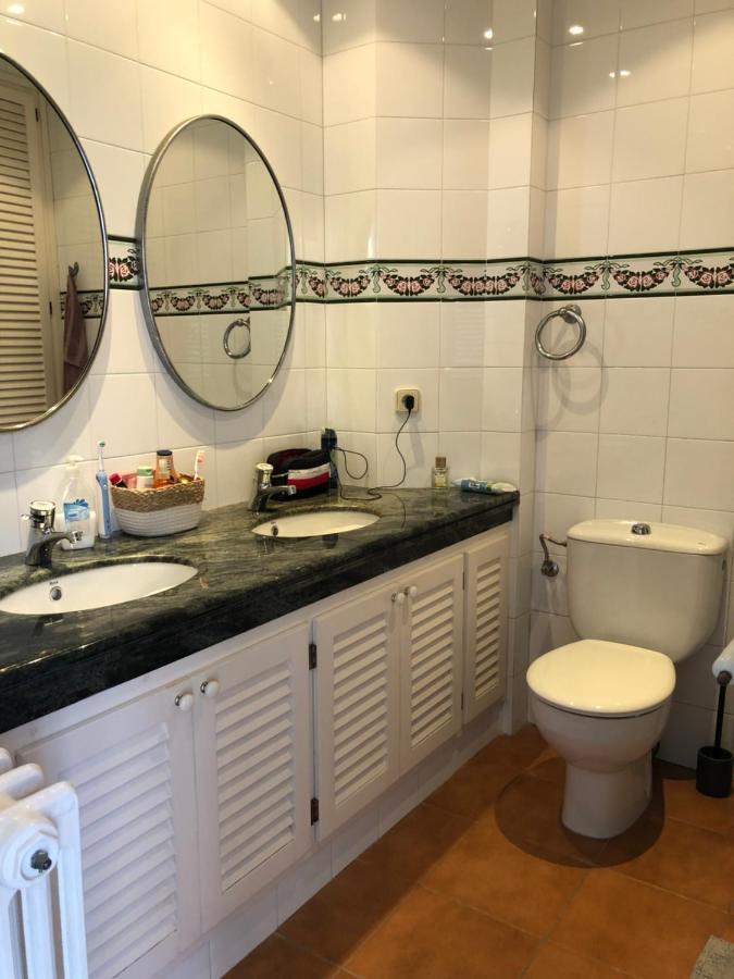 Family B&B Homefromhomees Сан Фелиу де Гиксолс Екстериор снимка