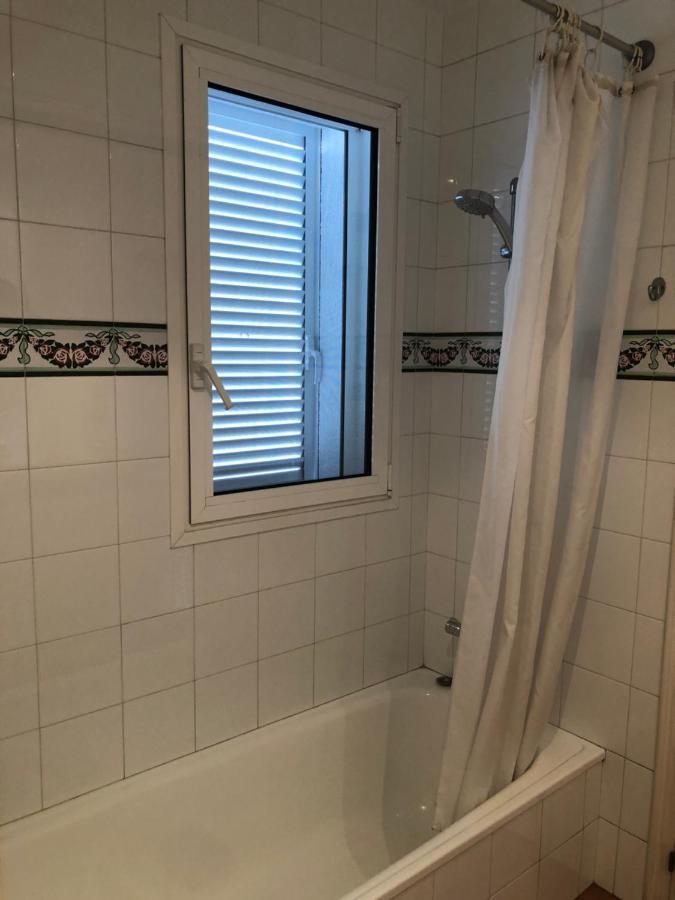 Family B&B Homefromhomees Сан Фелиу де Гиксолс Екстериор снимка