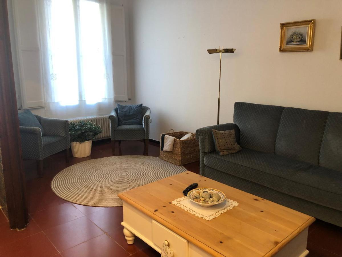 Family B&B Homefromhomees Сан Фелиу де Гиксолс Екстериор снимка