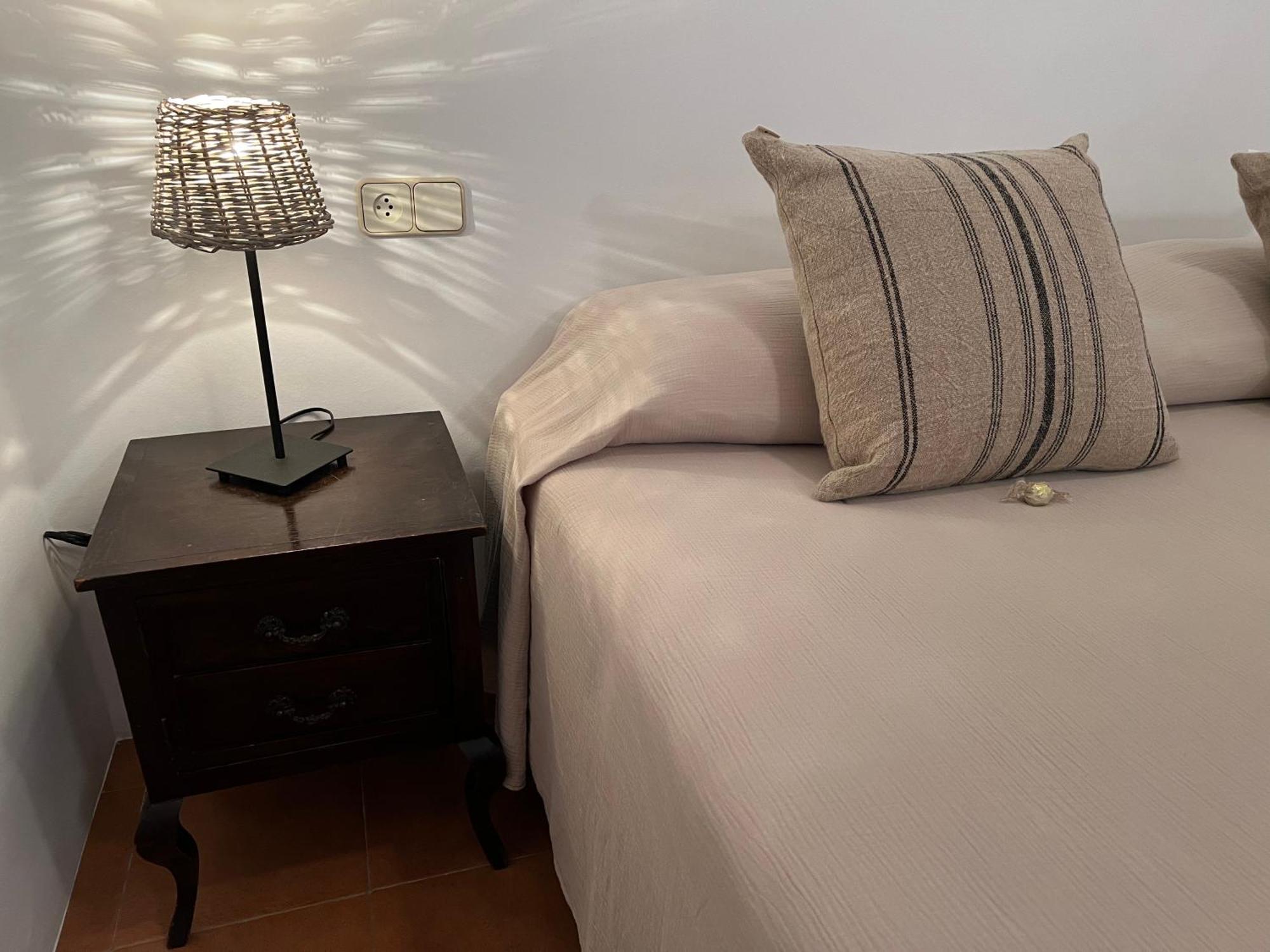 Family B&B Homefromhomees Сан Фелиу де Гиксолс Екстериор снимка
